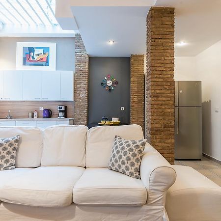 Elegant Kerameikos Apartment By Cloudkeys Athena Bagian luar foto