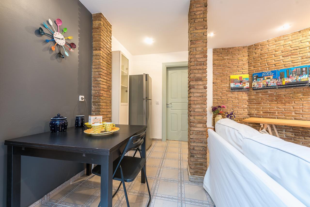 Elegant Kerameikos Apartment By Cloudkeys Athena Bagian luar foto
