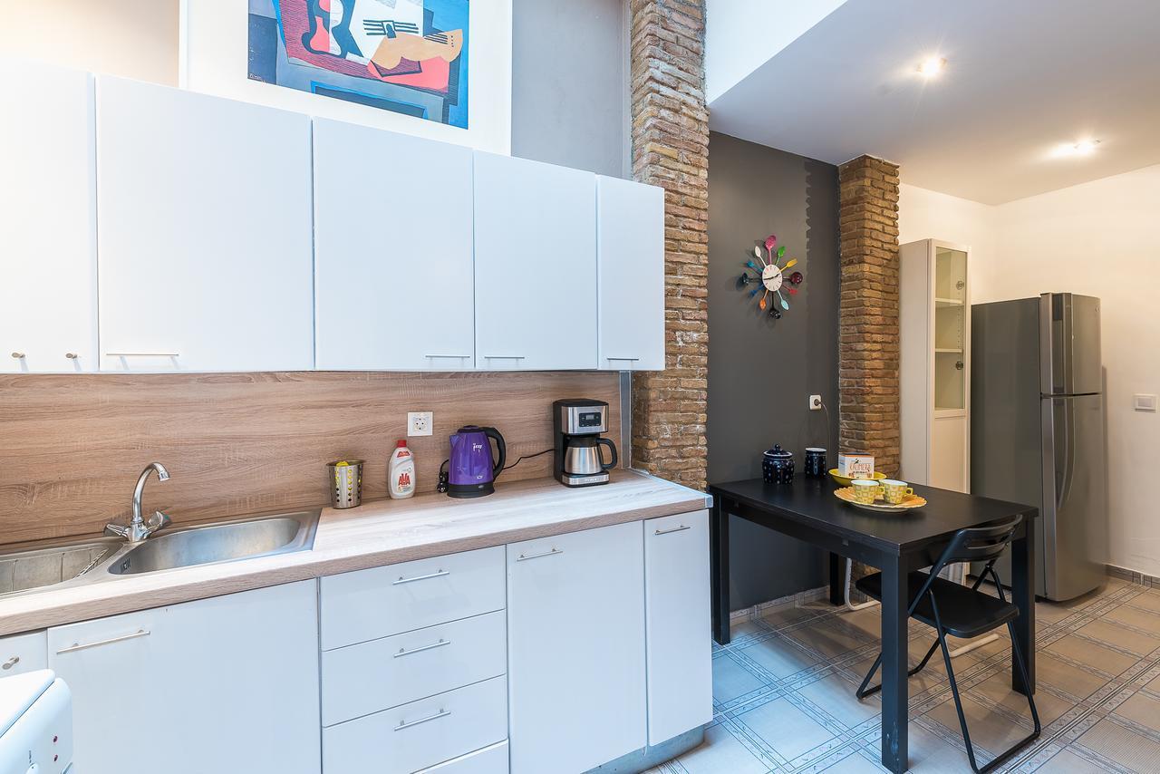 Elegant Kerameikos Apartment By Cloudkeys Athena Bagian luar foto