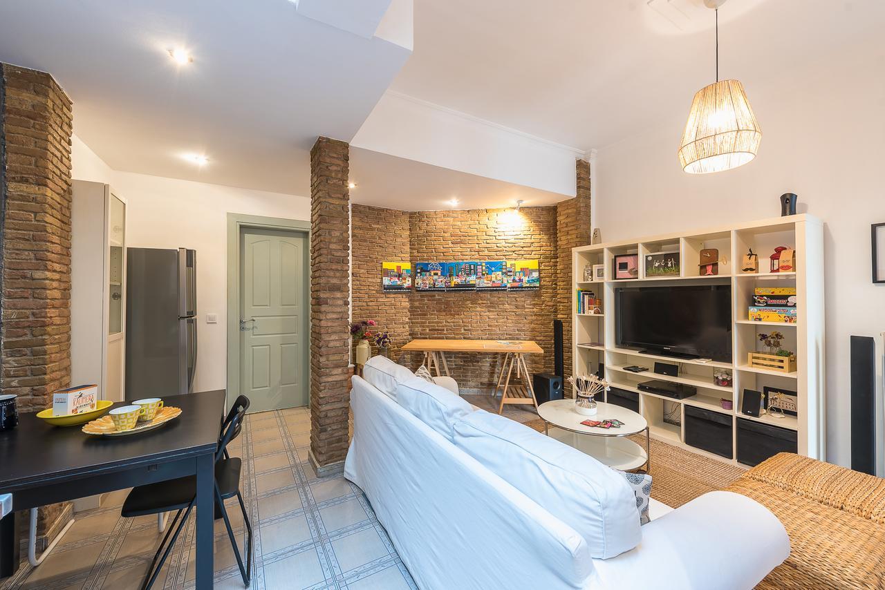 Elegant Kerameikos Apartment By Cloudkeys Athena Bagian luar foto